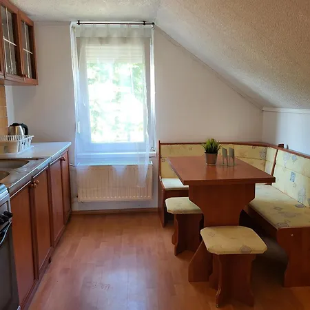 Apartament Vitorlashaz *